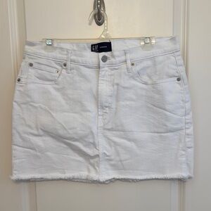 GAP Women's Crisp White‎ Mini Skirt